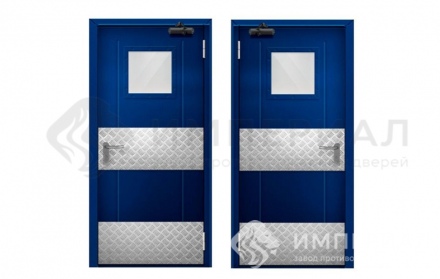 Маятниковая противопожарная дверь EIW-60 с остеклением и оцинкованным отбойником, синяя